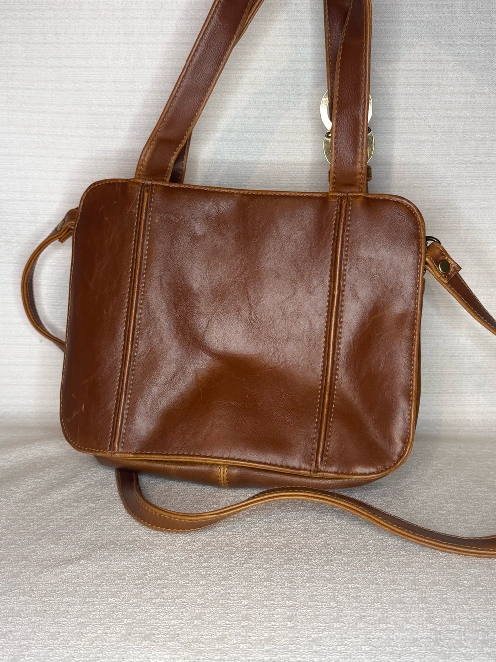 Liz Claiborne Chestnut Brown Leather Crossbody Shoulder Bag - Picture 3 of 9